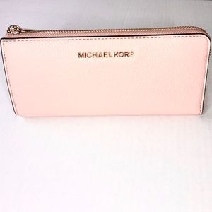Michael Kors Jet set zip around wallet “ballet”